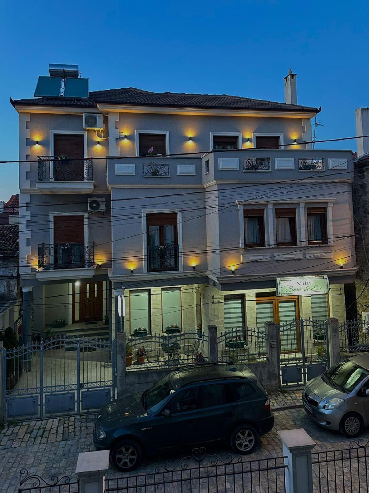 Guesthouse Sara & Esi Korce Exterior foto